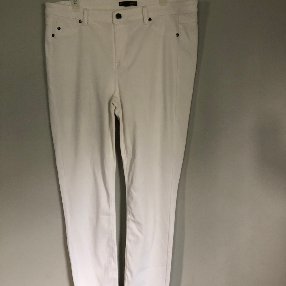 White Kate & Mallory white pants